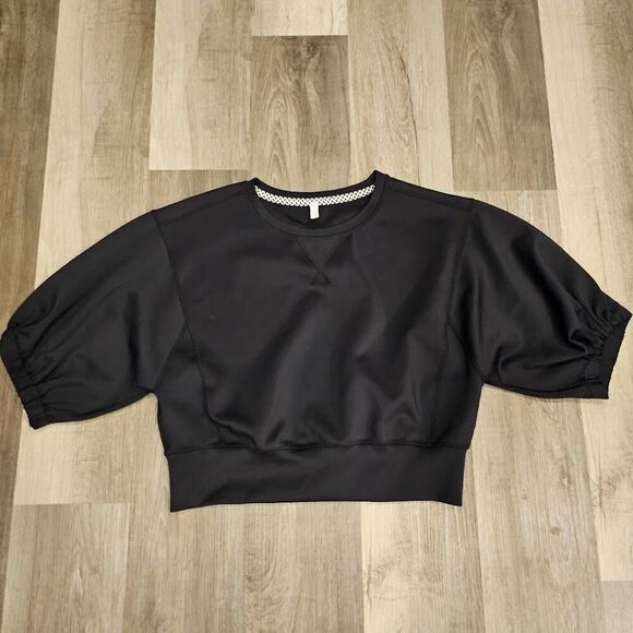 Free People size Medium Black Athletic Ceopped Top - Picture 1 of 8